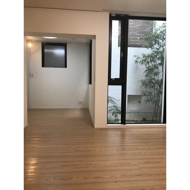 居室・リビング　他部屋参考写真です。