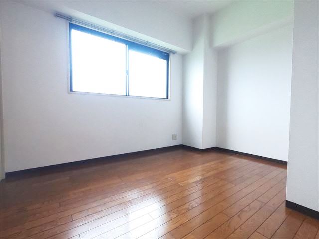 その他部屋・スペース　独立した5.1帖の明るい洋室