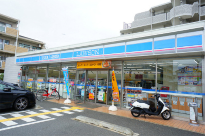 コンビニ　ローソン（コンビニ）まで450m