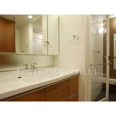 洗面設備　同タイプ10階のお部屋を撮影。仕様が異なることがあります。