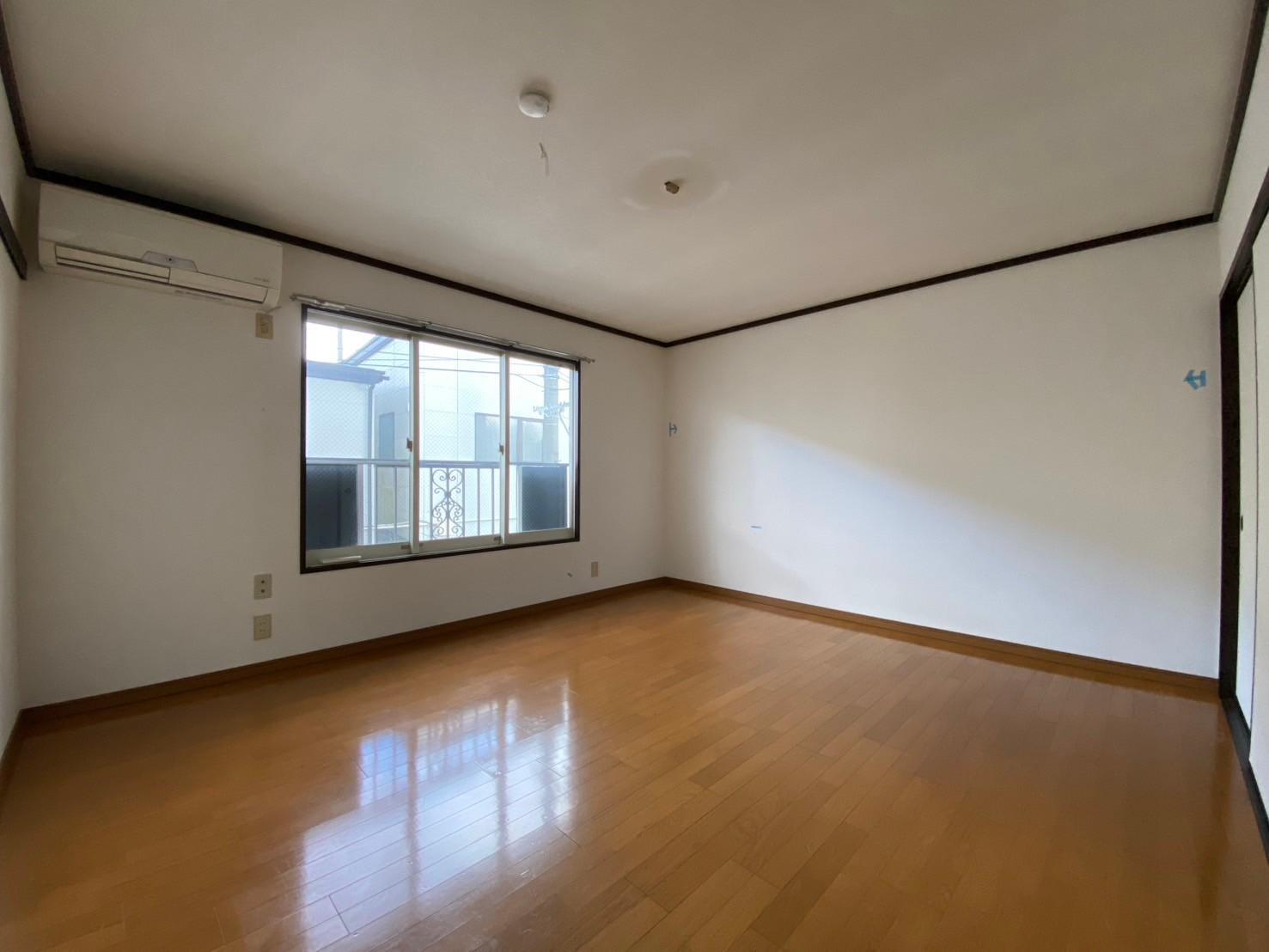 その他部屋・スペース　広々とした洋室です(別号室参考写真)