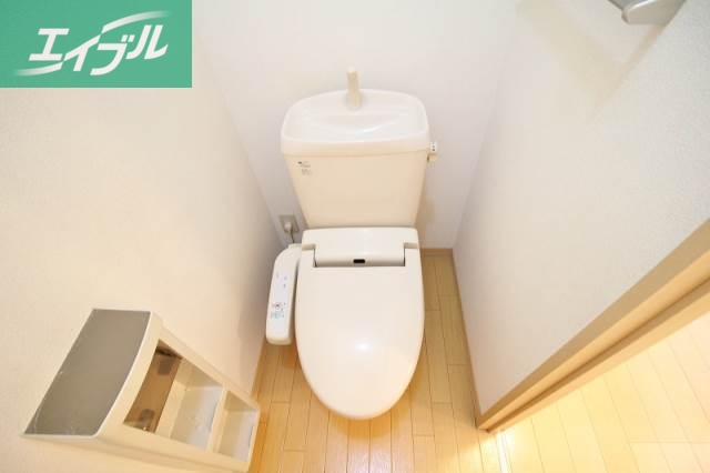 トイレ　温水洗浄便座