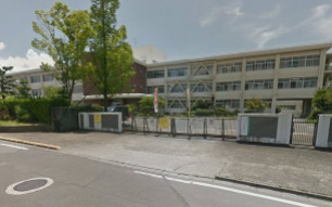 中学校　栗東市立栗東中学校（中学校）まで1600m