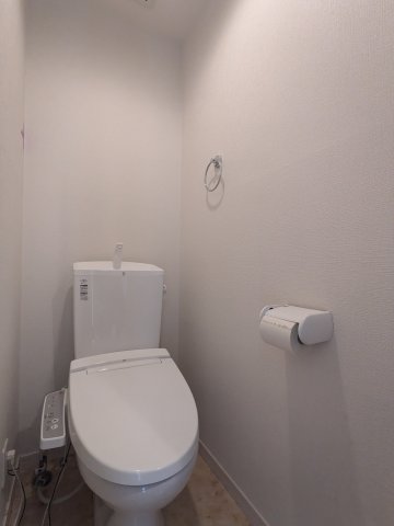 トイレ　落ち着いたトイレです