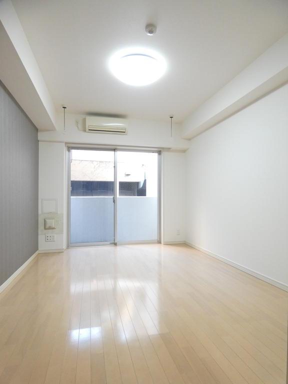 居室・リビング　内観※別部屋参考写真