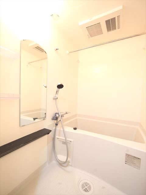 バス・シャワールーム　バスルーム　浴室暖房乾燥機付き