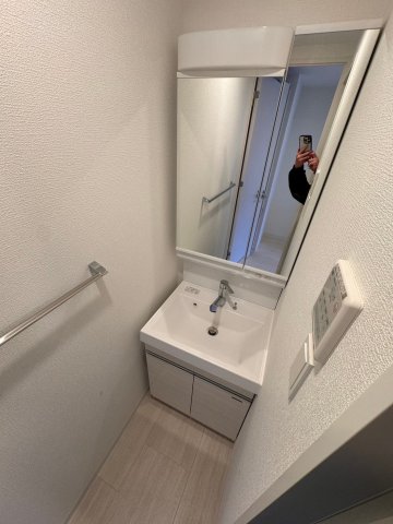 洗面設備　コンパクトで使いやすい洗面所