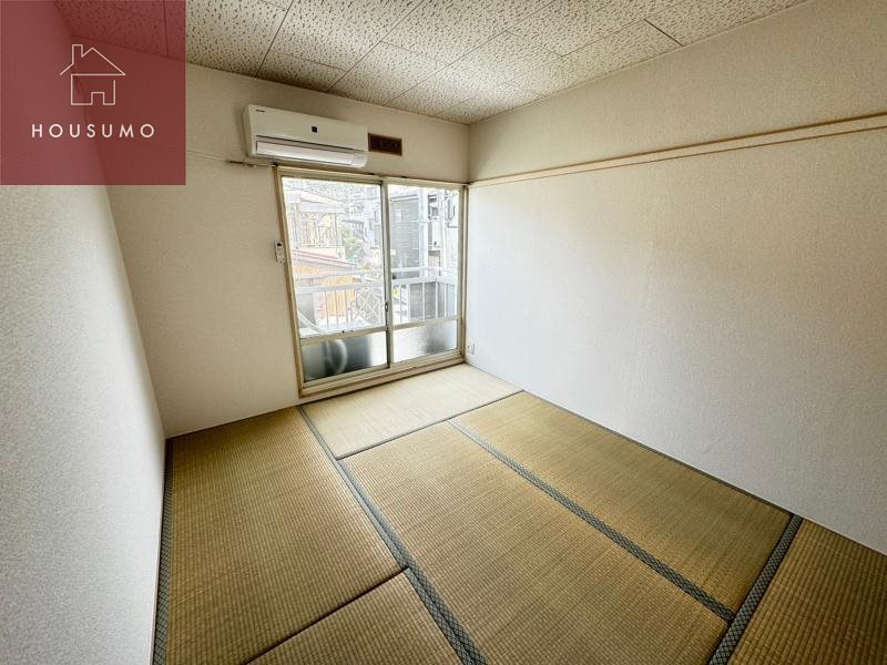 居室・リビング　ゆったり過ごせる居間です