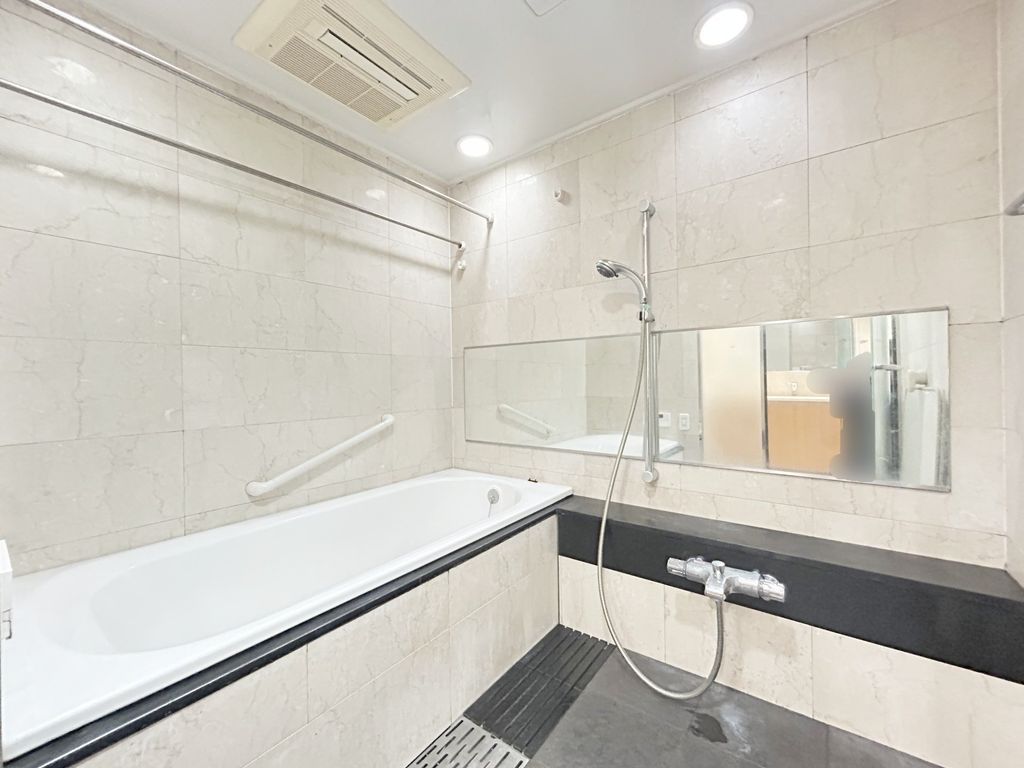 バス・シャワールーム　浴室