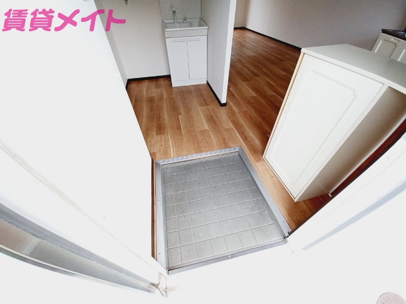 玄関　同型参考写真