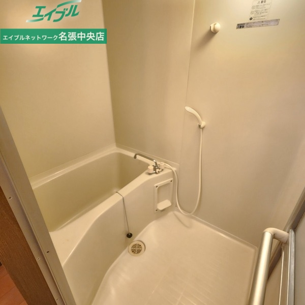 バス・シャワールーム　別部屋参考写真です。