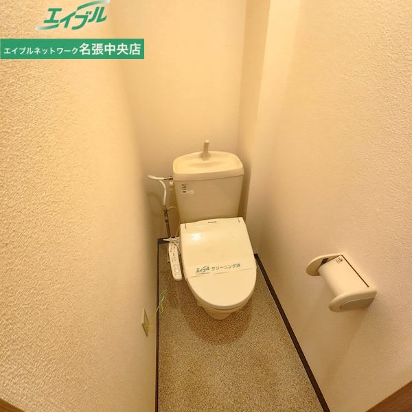 トイレ　別部屋参考写真です。