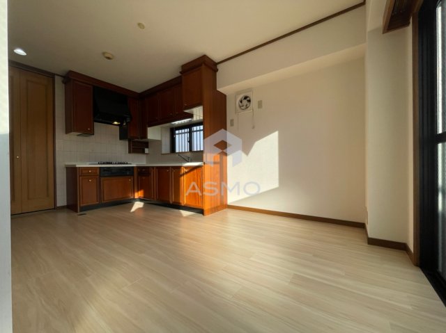 居室・リビング　同マンション別部屋　参考写真