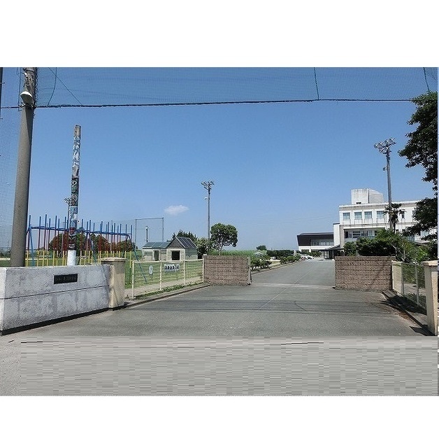 小学校　走潟小学校（小学校）まで750m