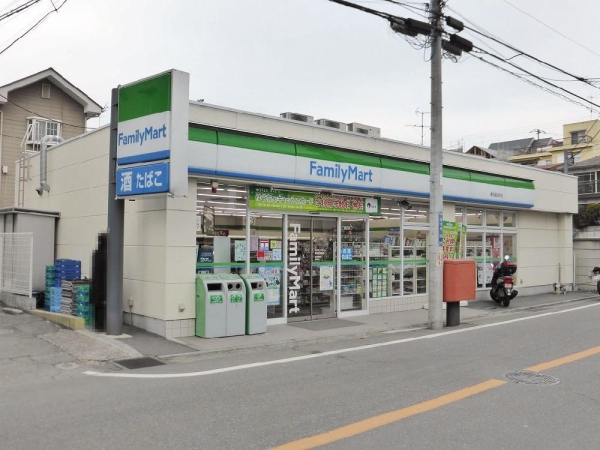 コンビニ　ファミリーマート 釜台町店（コンビニ）まで243m