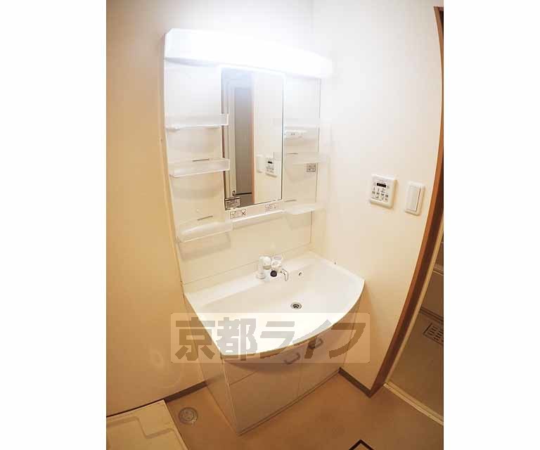 洗面設備　シャンプードレッサーです。