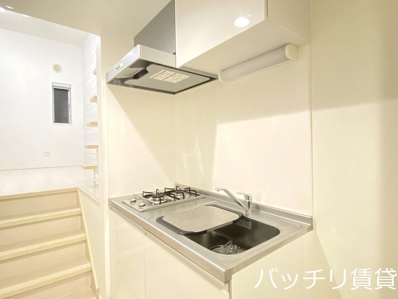 キッチン　別号室タイプの為、現状を優先致します。