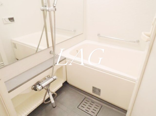 バス・シャワールーム　お風呂です。