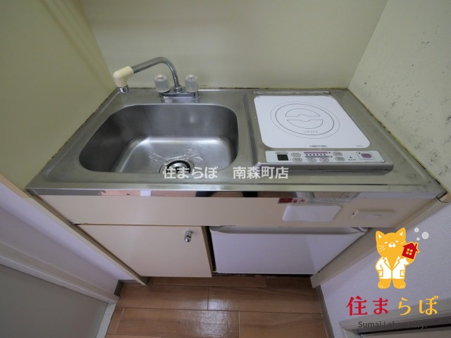 キッチン　「ただの部屋探しじゃない。“あなたの暮らし”探しです。」