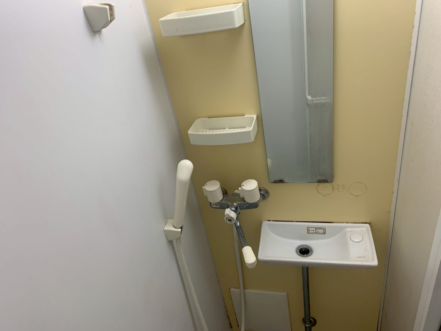 バス・シャワールーム　※シャワーのみです。