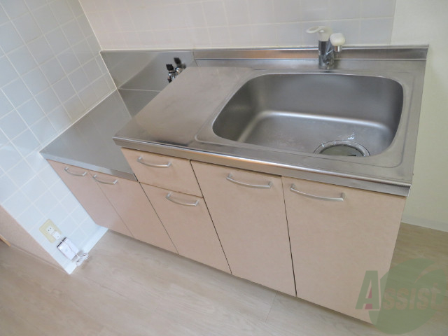 キッチン　シンプルなキッチンです。一人暮らしは最適ですね。