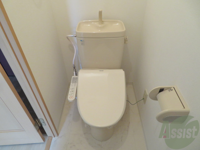 トイレ　こちらはトイレです。清潔感があり、安心して使用できます。