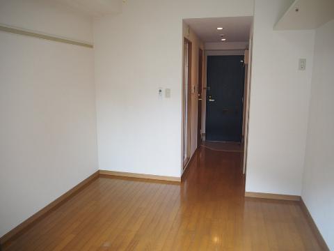 居室・リビング　室内