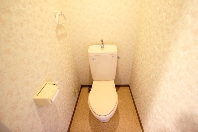 トイレ　別号室の写真です