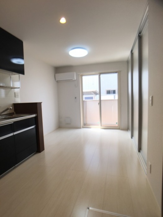 居室・リビング　リビング・照明器具 エアコン付き