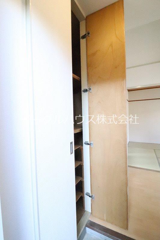 玄関　別部屋写真使用