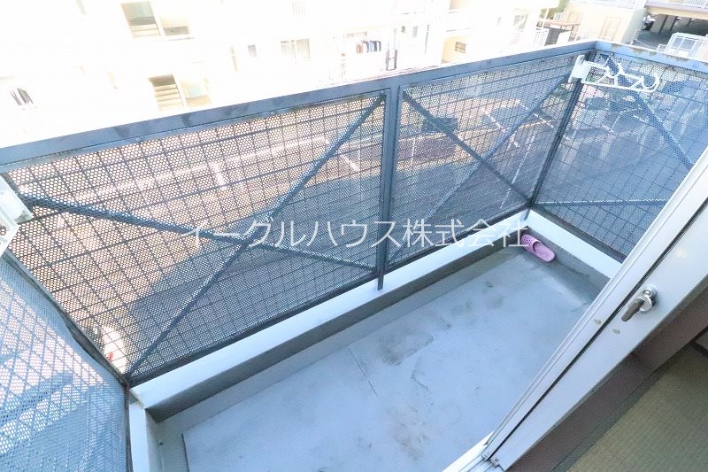 バルコニー　別部屋写真使用
