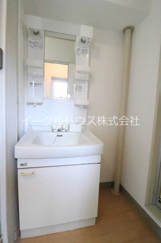 洗面設備　別部屋写真使用