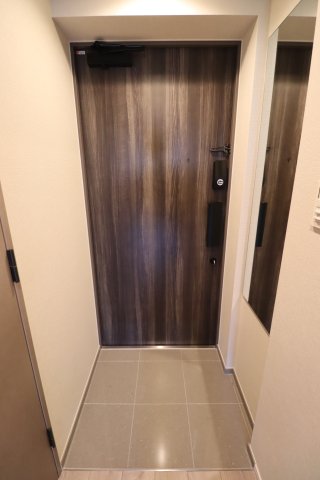 玄関　別タイプ参考写真