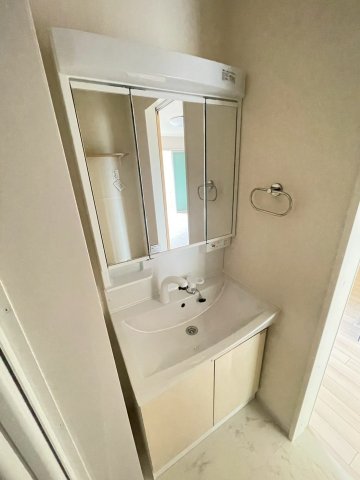 洗面設備　※同タイプの写真となります。