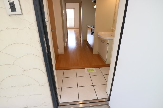 玄関　同一タイプです。