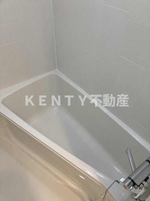 バス・シャワールーム　落ち着いた空間のお風呂です