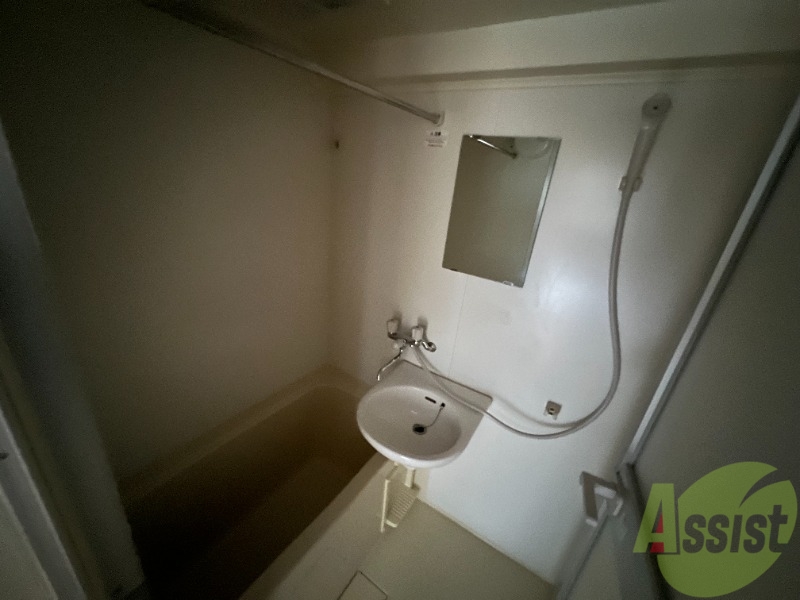 バス・シャワールーム　広い浴槽です