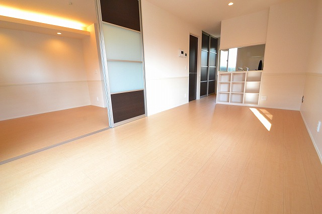 居室・リビング　☆広々ダイニングキッチンがとっても魅力です☆