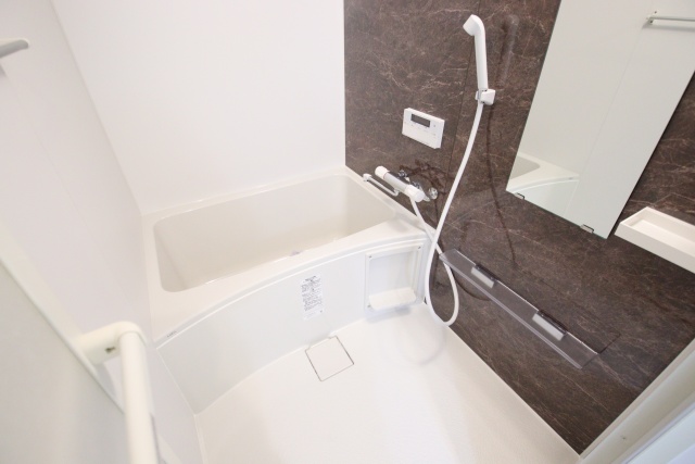 バス・シャワールーム　※別室の参考写真の為、現況優先です。