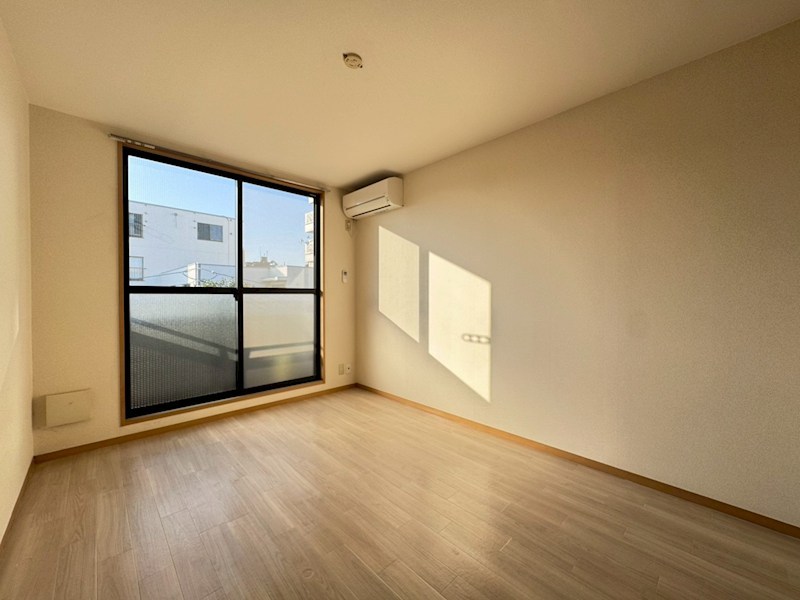 居室・リビング　※別室参考写真です