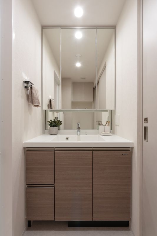 洗面設備　☆嬉しい独立洗面台☆ ※家具小物等は付きません