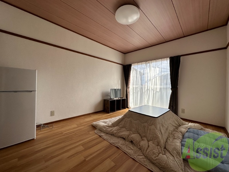 居室・リビング　陽当たりが良く、広々として過ごしやすそうです。