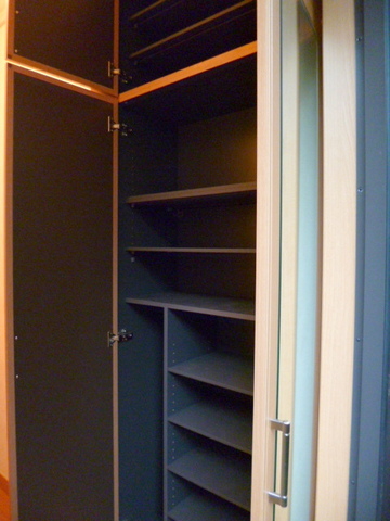 玄関　★収納豊富なシューズＢＯＸ★