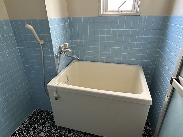 バス・シャワールーム　シャワー付きの浴室です