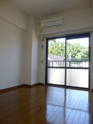 居室・リビング　フローリングのお部屋です◎