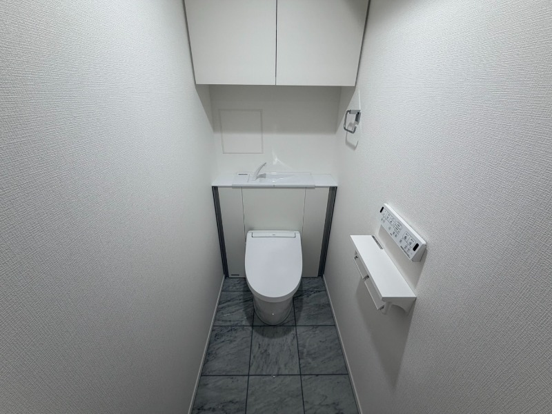 リーガル京都御所西Vのトイレ写真