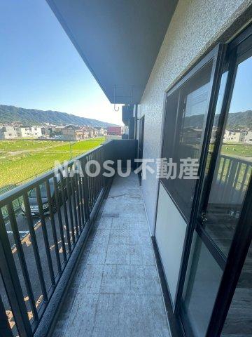 バルコニー　陽当たり良好なバルコニーです