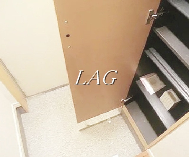 玄関　玄関です。