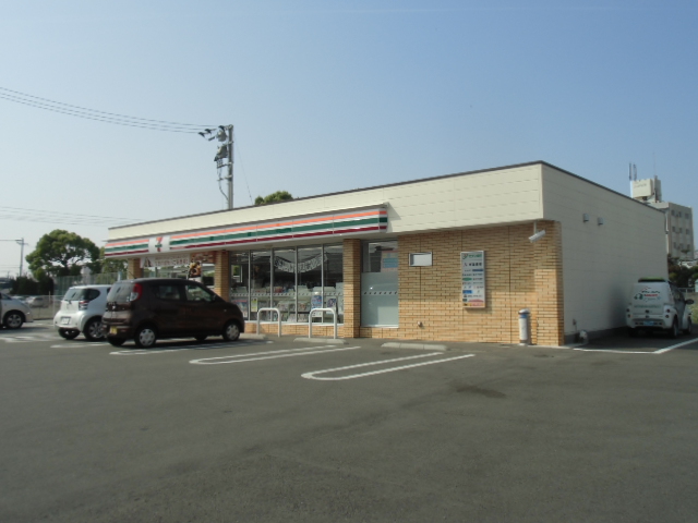 コンビニ　セブンイレブン（コンビニ）まで160m