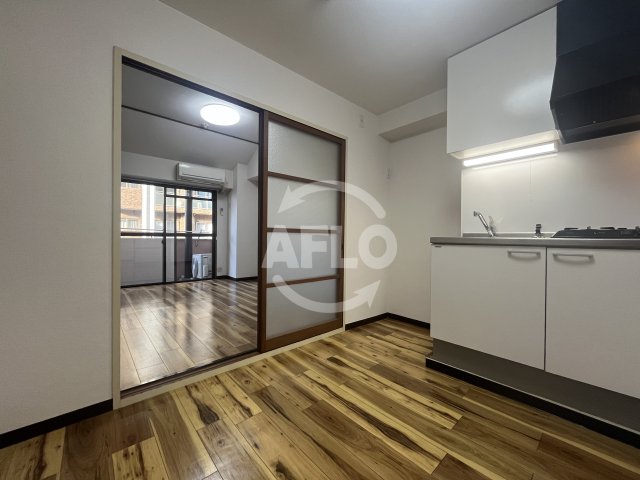 居室・リビング　レクシア西中島III　リビング